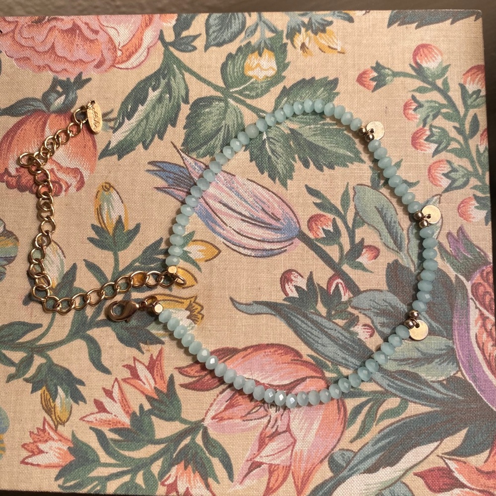 Blue crystal beaded choker 🦋